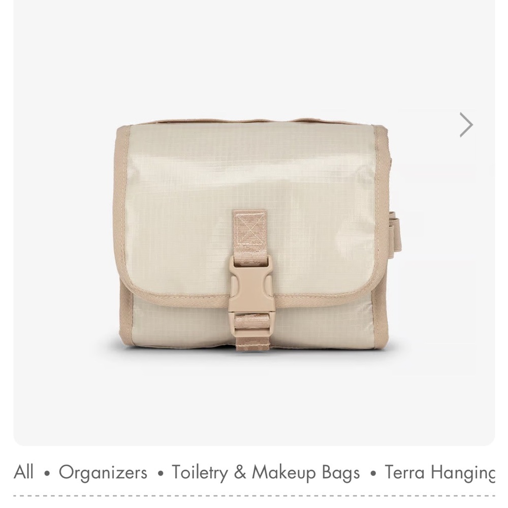 Calpak hanging toiletry bag